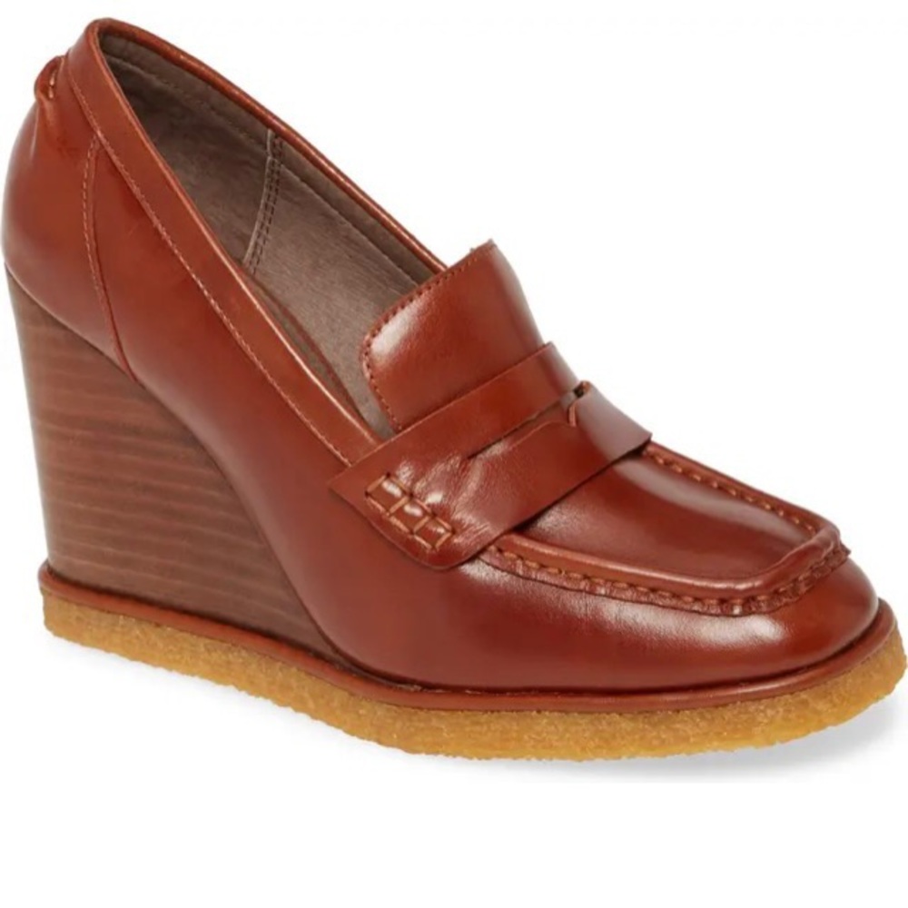 Jeffrey Campbell Auberge Wedge Loafer in Tan